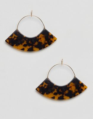 DESIGN hoop earrings with tortoiseshell fan shape in gold