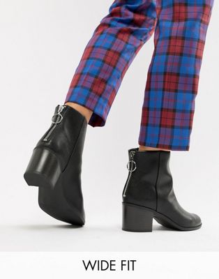 New Look Wide Fit Block Heeled Boot