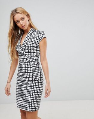 Liquorish Cap Sleeve Check Dress With D-Ring And Attached Belt