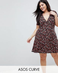 CURVE Mini Tea Dress with V Neck and Button Detail in Mono Floral Print