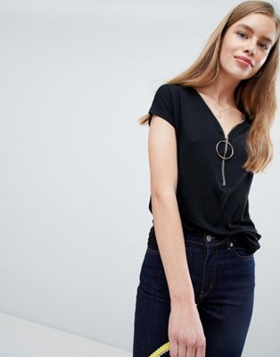 Brave Soul Sal T Shirt with Round Ring Pull